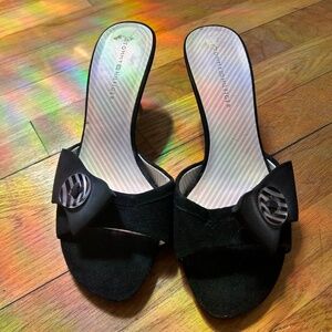 Tommy Hilfiger size 9 black heels